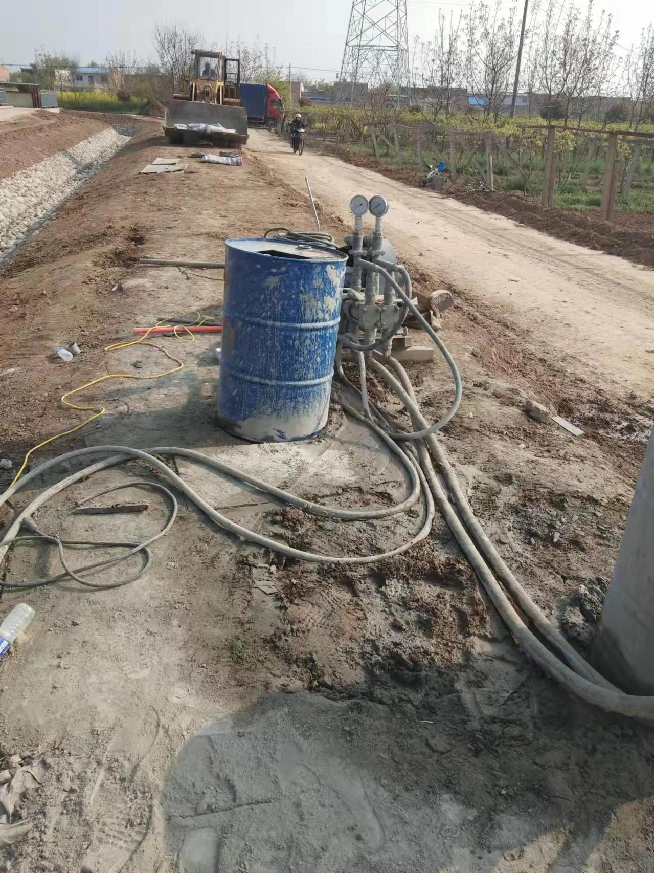 张港镇顶管注浆